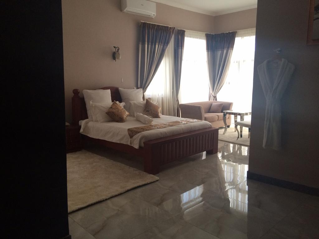 Sherbourne Hotel Kitwe Exterior foto