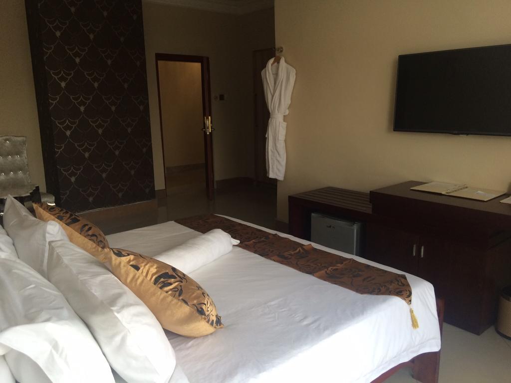 Sherbourne Hotel Kitwe Exterior foto